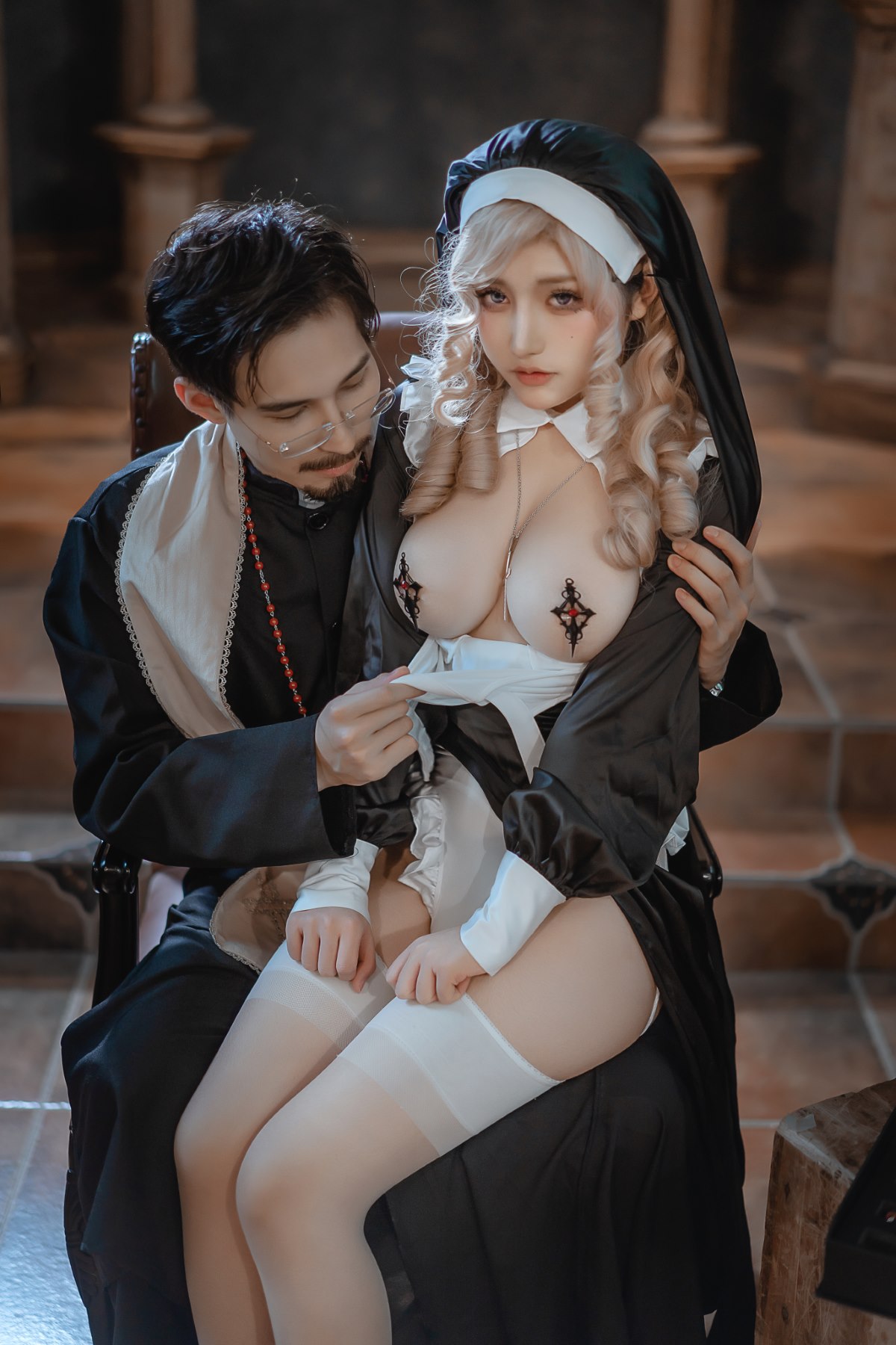 Coser@一笑芳香沁 Vol 032 修女与神父 0009 4889720799.jpg