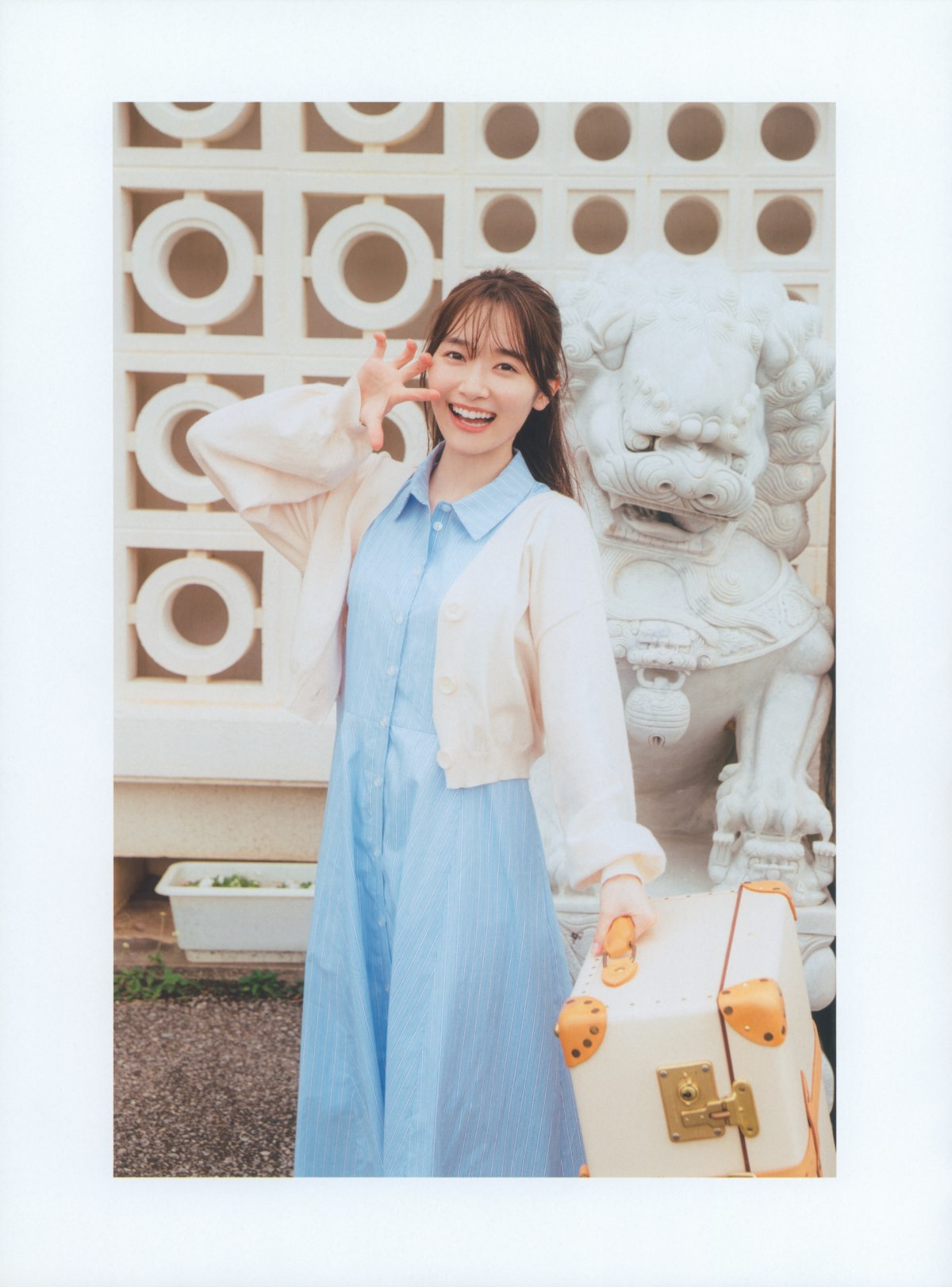 Photobook 2022 08 23 Rena Moriya 守屋麗奈 1st Photobook Egao No Guu Choki Paa 0032 7892302278.jpg