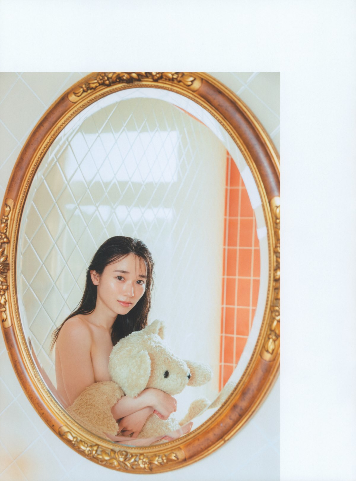 Photobook 2022 08 23 Rena Moriya 守屋麗奈 1st Photobook Egao No Guu Choki Paa 0123 9577045205.jpg