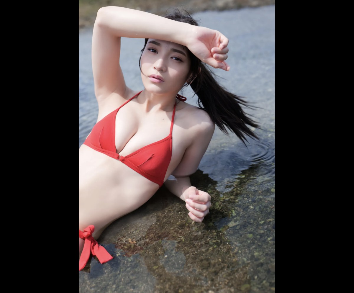 FRIDAY Digital Photobook 2023 01 27 Nanako Kurosaki 黒嵜菜々子 Nihon Ichi Buzz tteru Bikini Vol 2 0011 7051715469.jpg