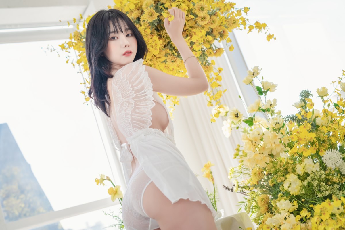 Patreon Yuna 유나 Flowers 0023 0519618497.jpg