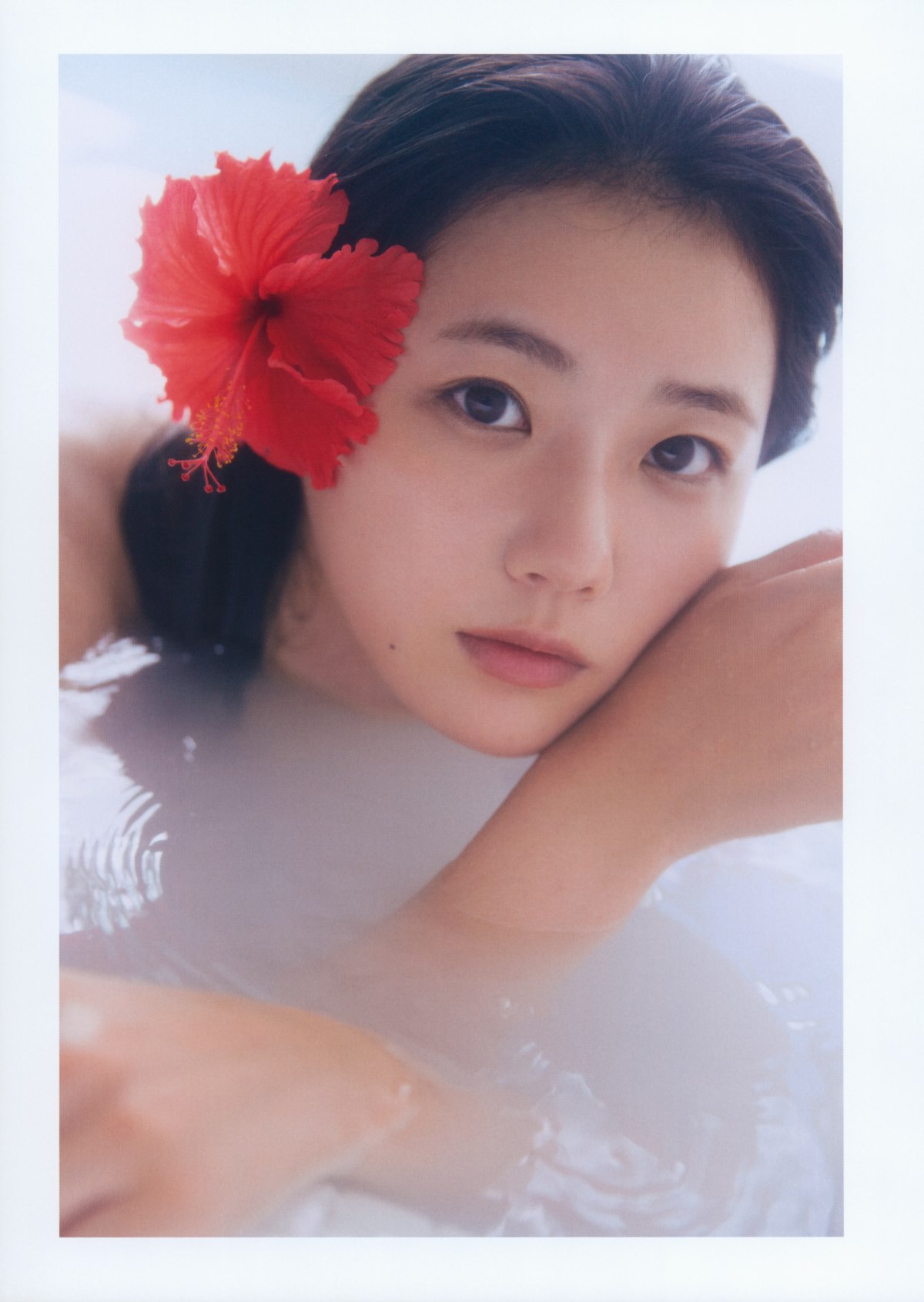 Photobook 2021 09 22 Takino Yumiko 瀧野由美子 1st Photobook I Dont Know You Yet Bonus 0093 7792057252.jpg