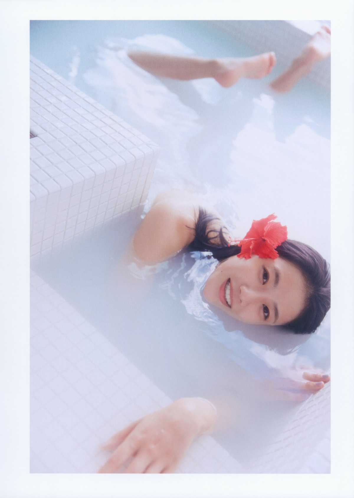 Photobook 2021 09 22 Takino Yumiko 瀧野由美子 1st Photobook I Dont Know You Yet Bonus 0094 9870694030.jpg