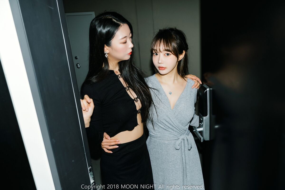 Moon Night Snap Mona 모나 And Jucy 쥬시 Loveholic Vol 2 0002 7608398700.jpg