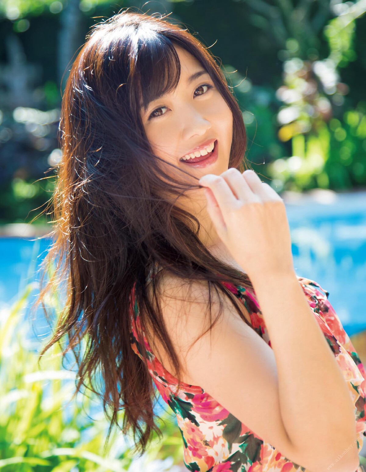 Photobook 2013 11 25 Hibiki Otsuki 大槻ひびき 1st Photobook Feel Beat Gorgeous Aizouban 0018 5956880110.jpg