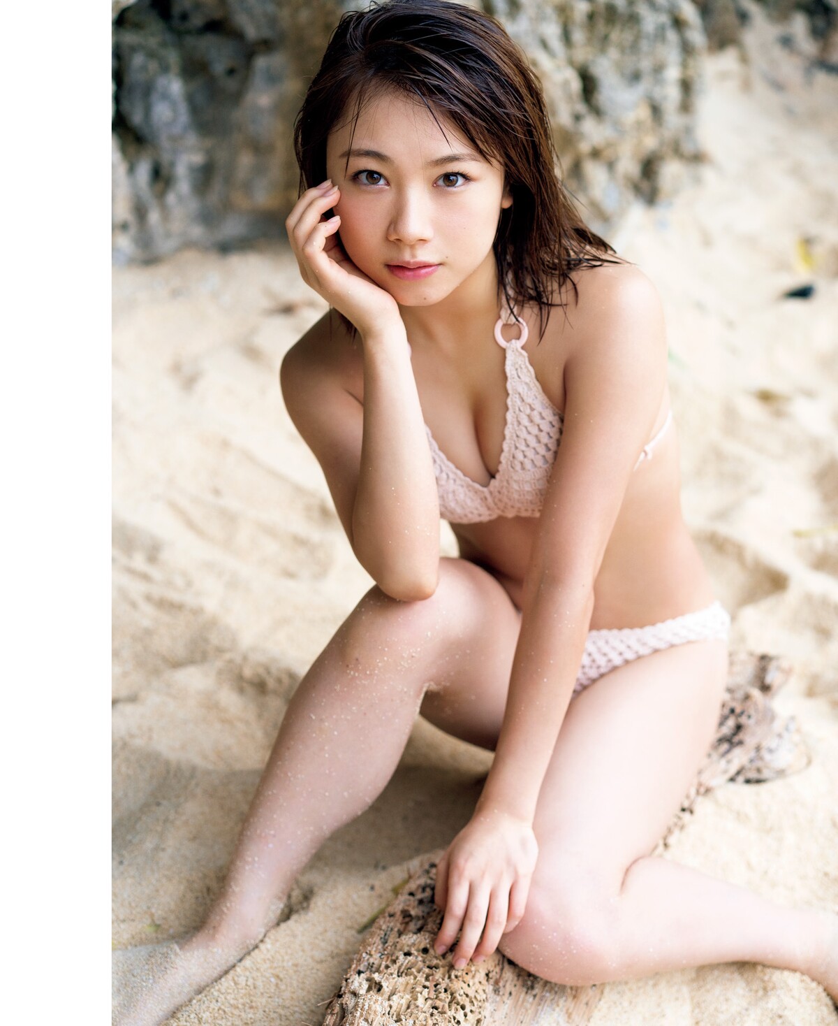 Photobook 2020 01 07 Ayumi Ishida 石田亜佑美 Believe In Oneself 0077 8735110413.jpg