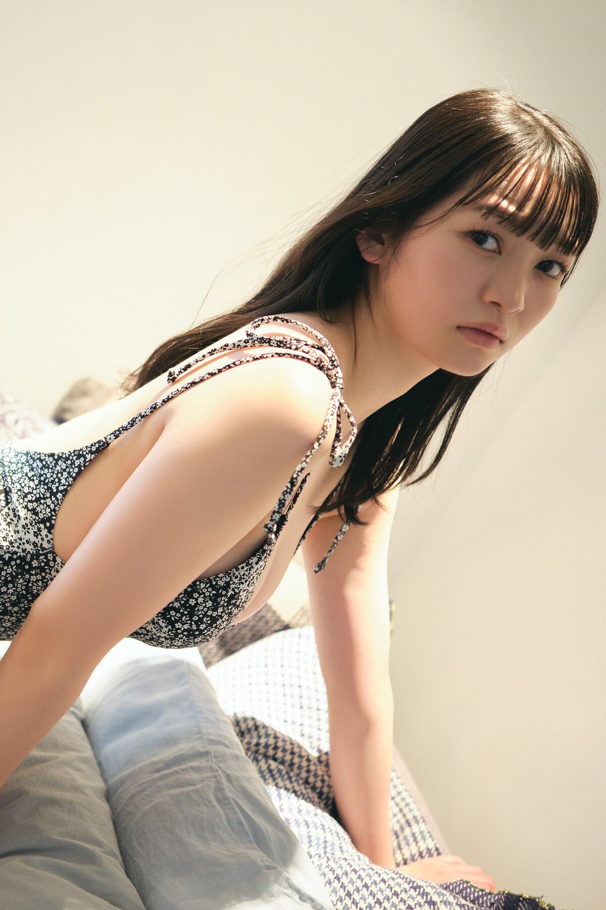 Photobook 2023 05 30 Suzuka Sayama 佐山すずか I Want To Be Next To You 0021 9687176209.jpg