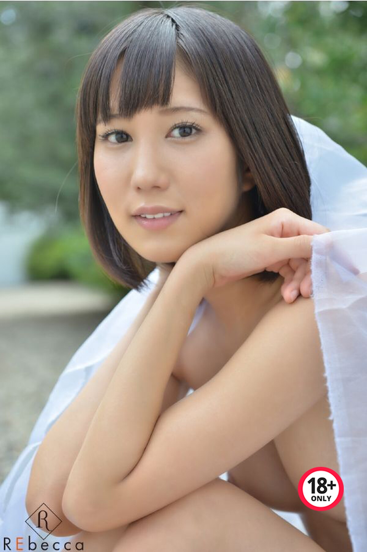 Photobook Riku Minato 湊莉久 Fascinating Short Hair Girls 0013 2342161927.jpg