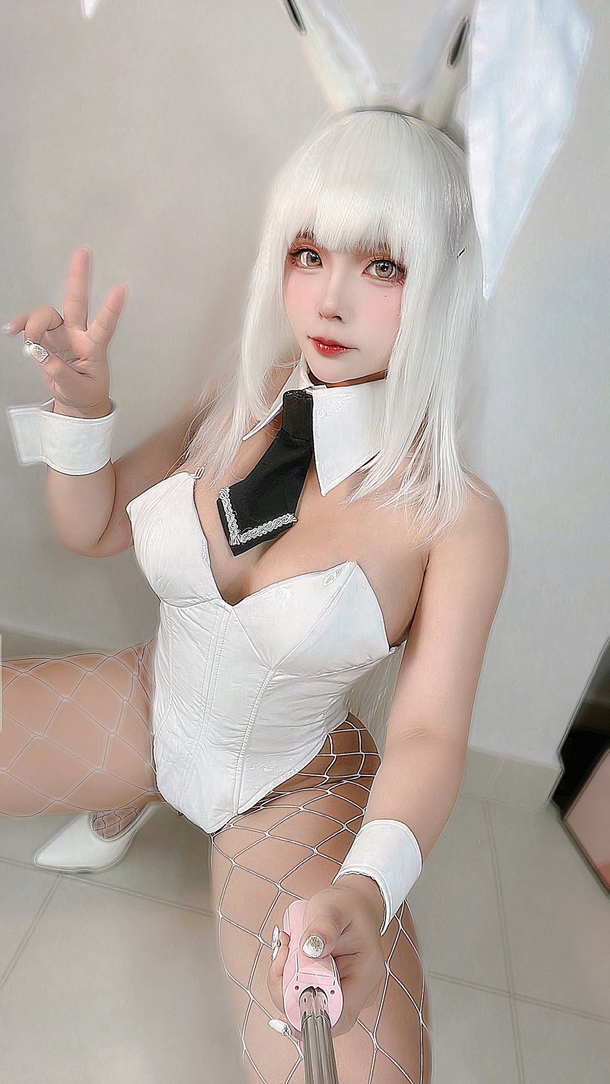 Coser@Sayo Momo NIKKE Naughty Oil Bunny 0001 7347691763.jpg