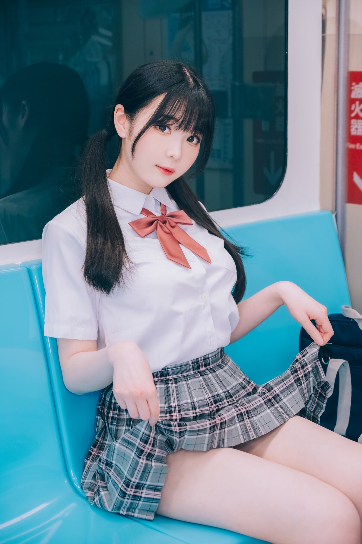 DL Version Photo Collection Shimo chan しもちゃんの Crush Train B 0002 6691340234.jpg