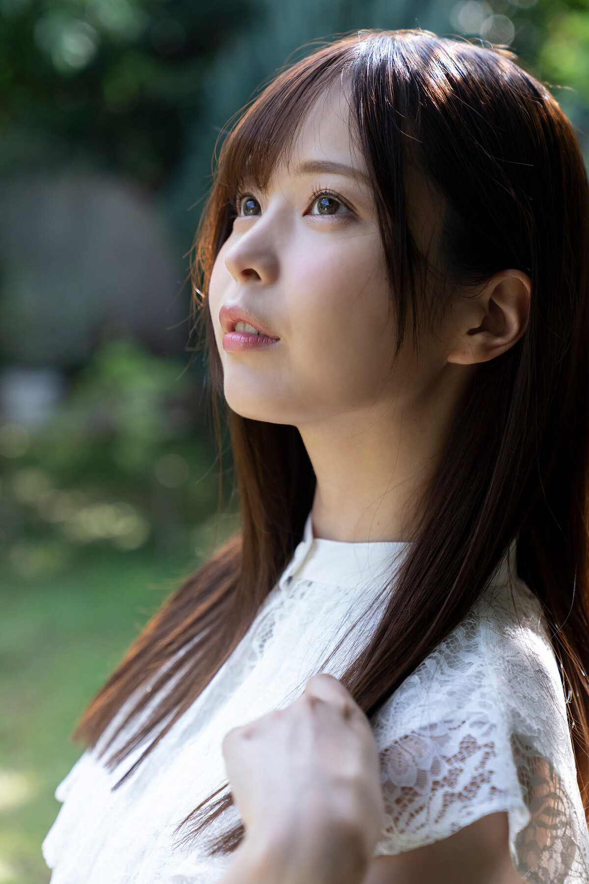 Photobook 2022 10 07 Kuno Hinano 九野ひなの Is It Okay If I Take Everything Off 0003 8991572952.jpg