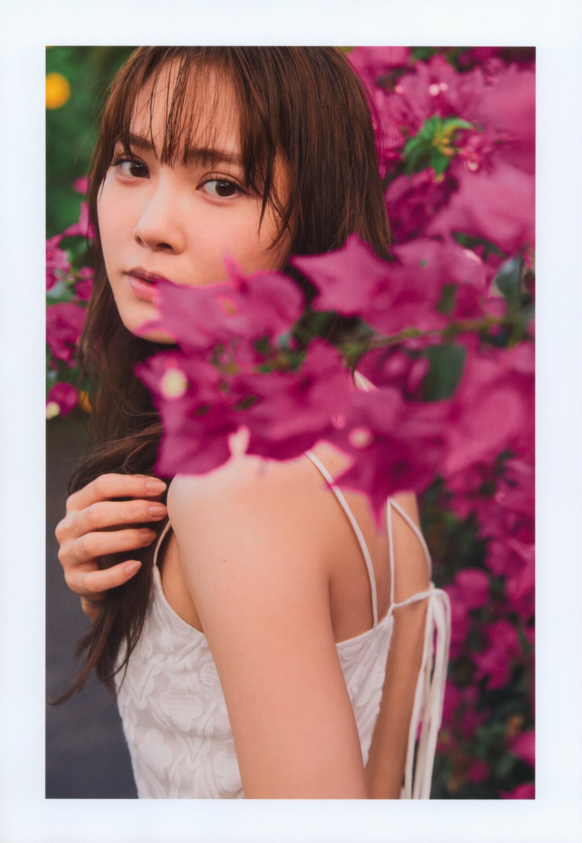 Photobook 2023 06 20 Hinatazaka46 Shiho Kato 加藤史帆 1st Photo Book I Want To See You A 0032 5648834015.jpg