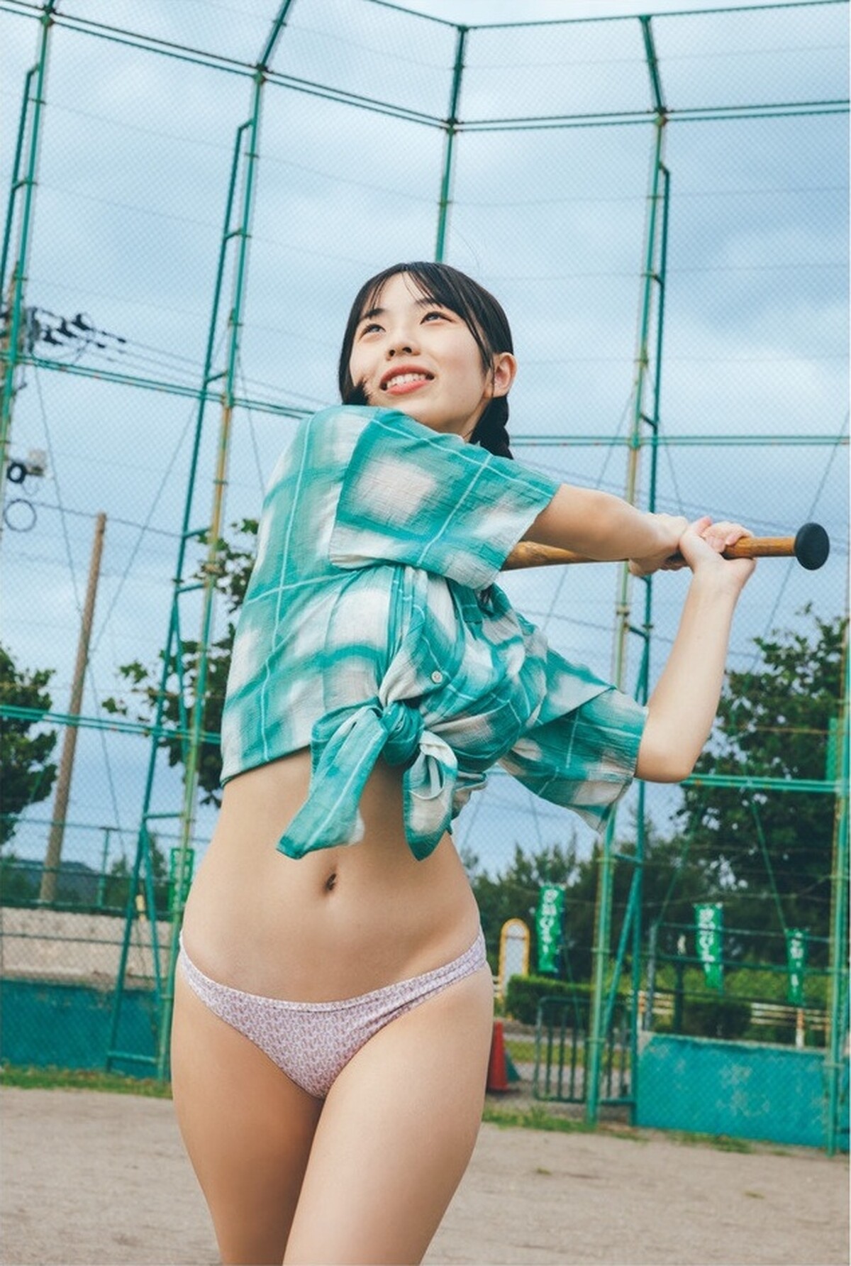 Photobook Hina Kikuchi 菊地姫奈 Photobook Moment B 0026 4913087955.jpg