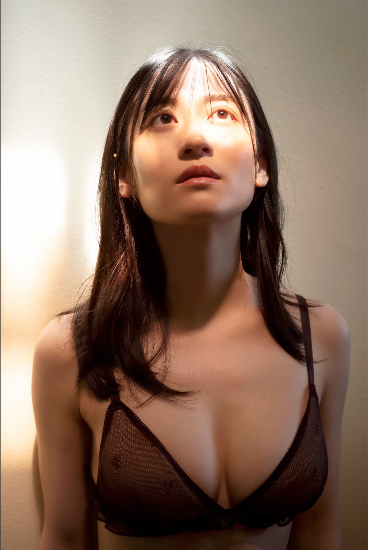 Weekly Gendai Photobook 2023 07 28 Kei Jonishi 上西恵 Landed Mermaid 0052 9317473882.jpg