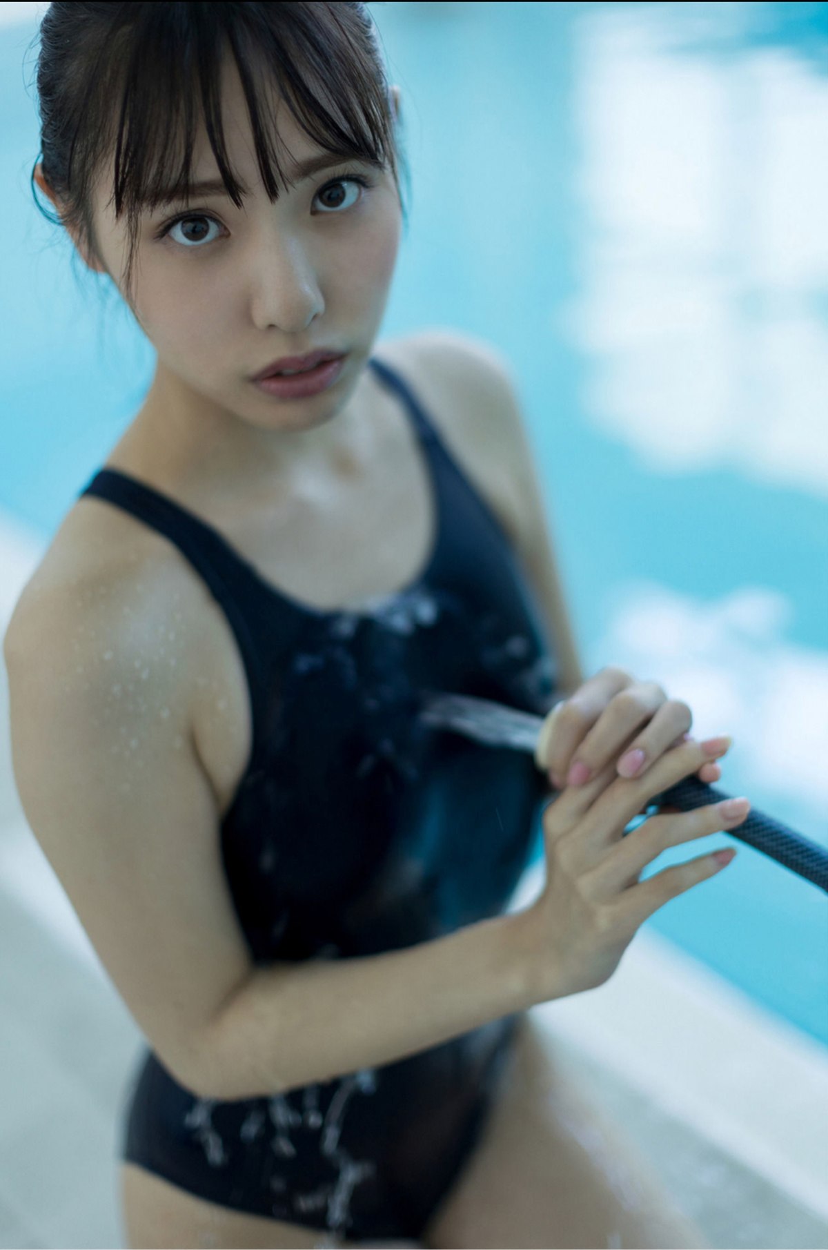 Photobook 2021 11 26 Hana Shirato 白桃はな Gravure Photobook Youth Aoharu 0023 0157674264.jpg