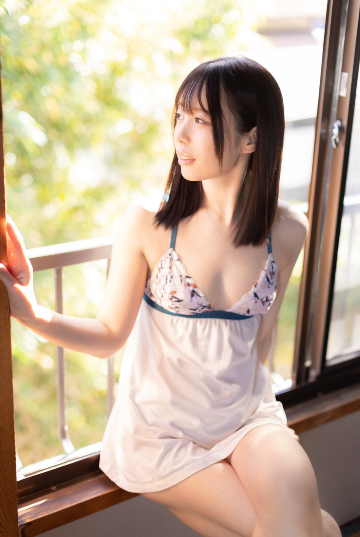 Photobook Kamikawa Sora 天馬ゆい 1st Under The Sky With You 0027 7756783625.jpg