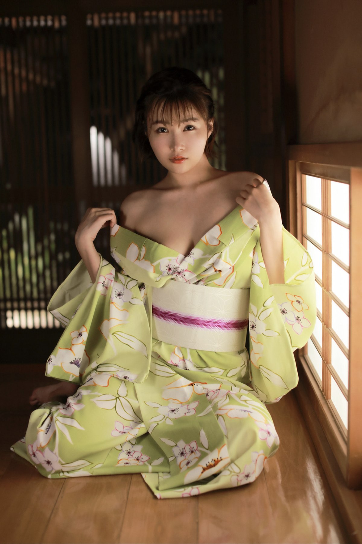 Photobook Kawai Asuna 河合あすな Official Gravure Photo Book The Beginning Season 0037 0669217439.jpg