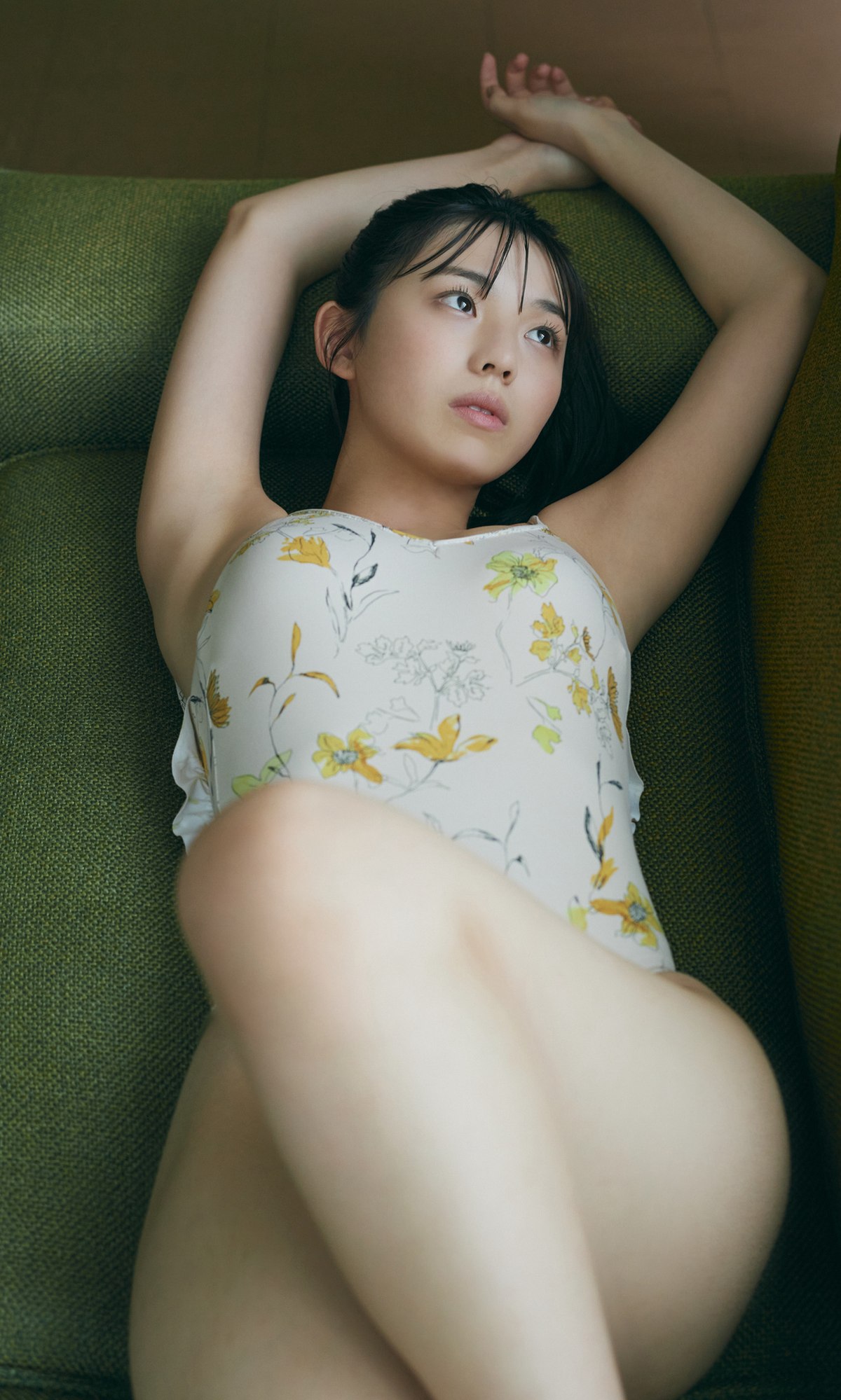 Weekly Photobook 2023 08 07 Hina Kikuchi 菊地姫奈 Enjoy 18 Year Old Summer Vacation 0034 8548415288.jpg