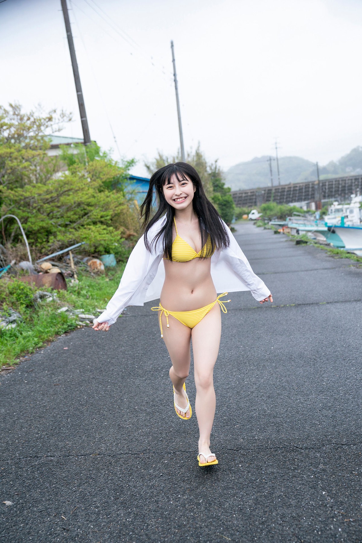 FLASH Photobook 2021 06 25 Tsukine Takeuchi 竹内月音 Someday After School 0050 4523424024.jpg