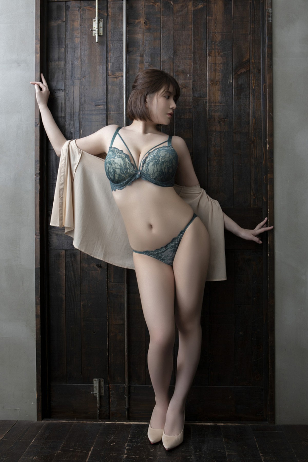 FRIDAY Digital Photo Book Shioyo 汐世 Goddess Body 0011 3772910162.jpg