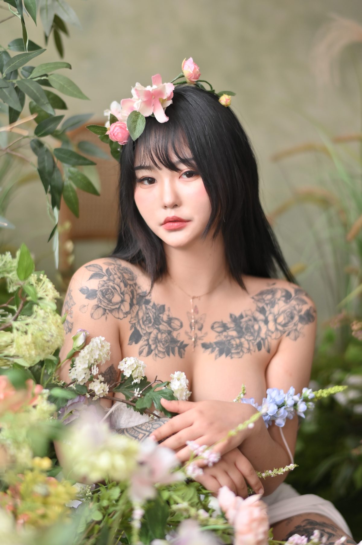 Jeon Bo Yeon 전보연 Nude Flower 0002 1943837225.jpg