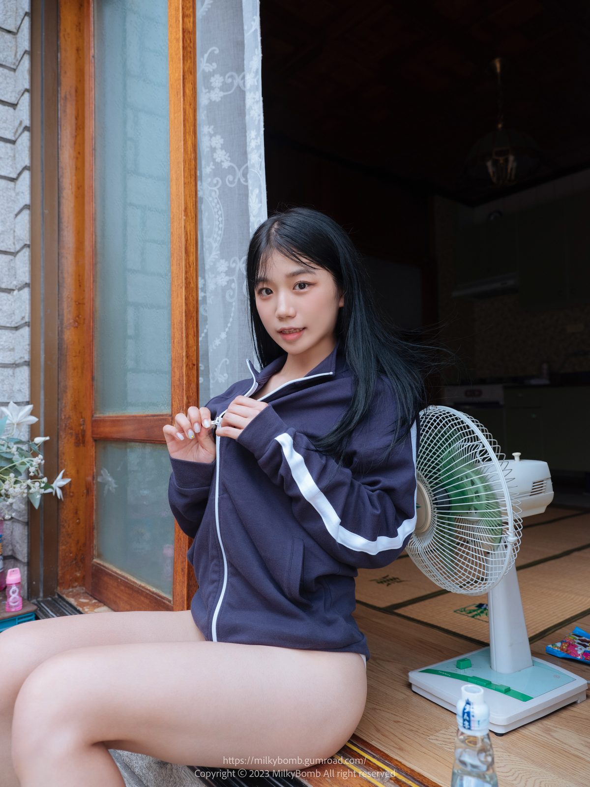 MilkyBomb Yui Vol 2 Tracksuit B 0062 7450274533.jpg