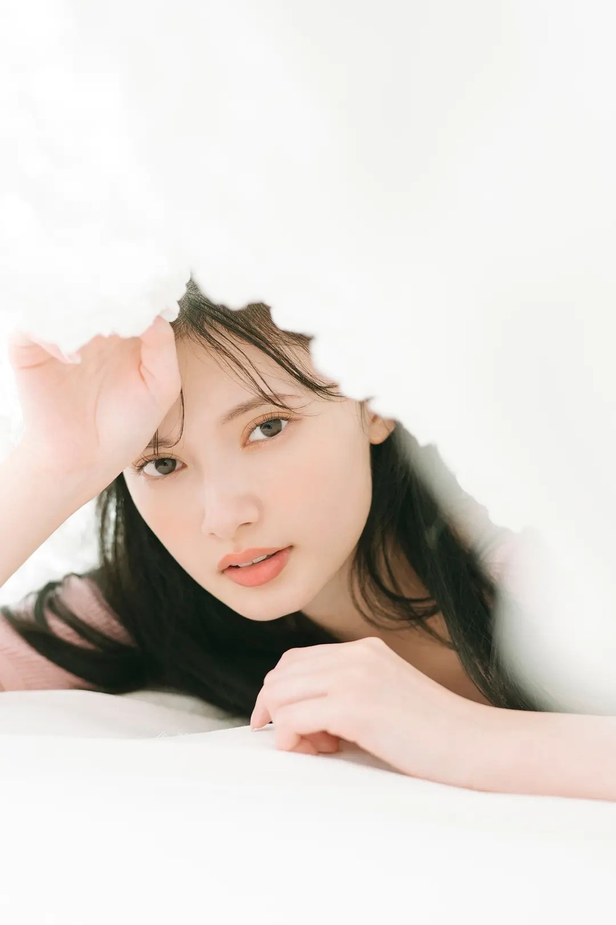 Photobook 2022 12 08 Aoshima Kokoro 青島心 White Graph Digital photo Book 0026 1023578424.jpg