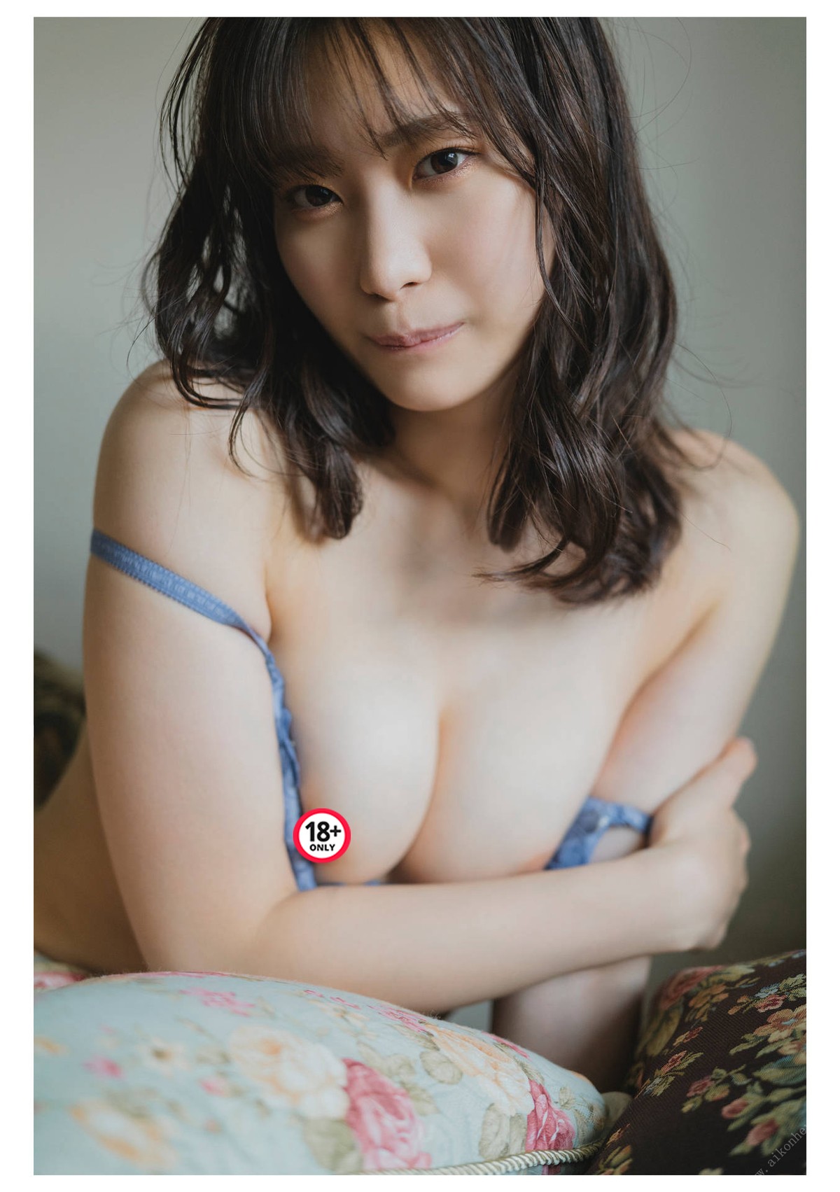 Photobook 2023 01 31 とられち Akari Mitani 美谷朱里 B 0052 4413409542.jpg