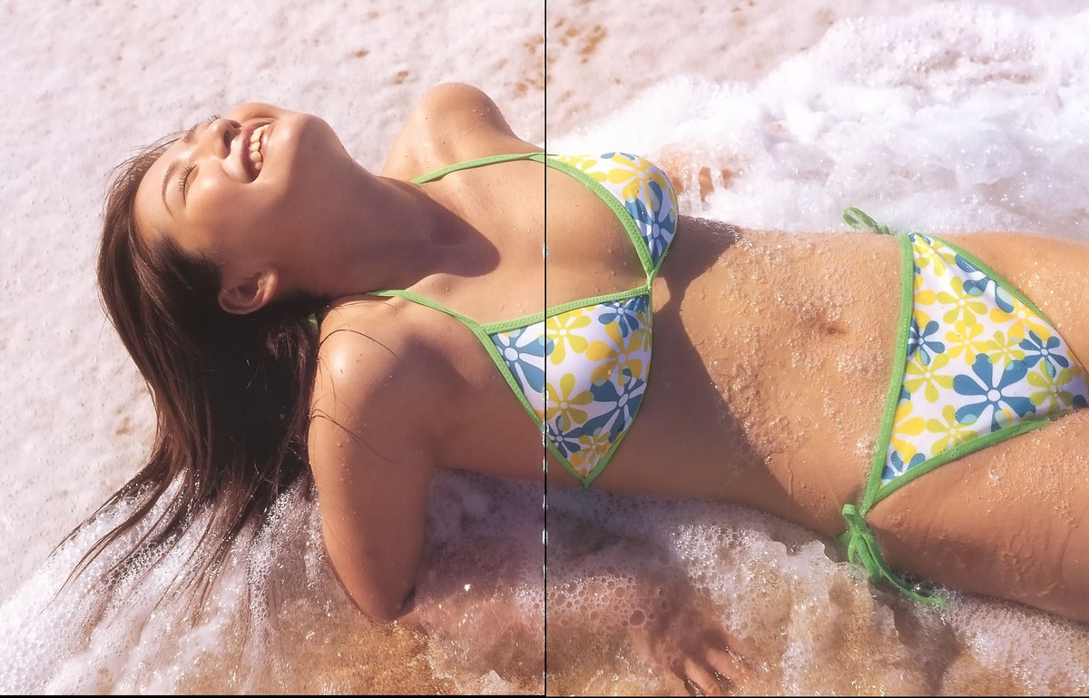 Photobook Haruna Yabuki 矢吹春奈 PRIVATE BEACH 0013 1397022781.jpg