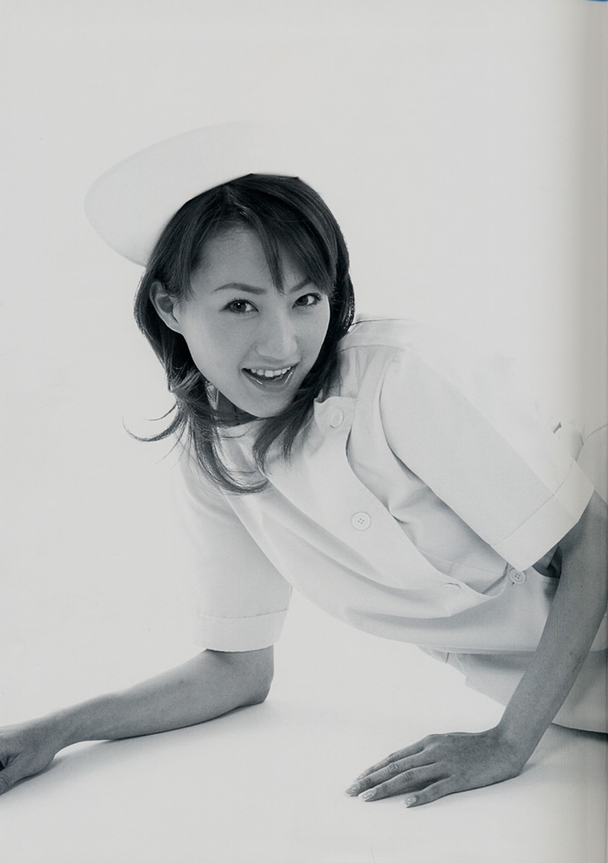 Photobook Kyoko Fujikawa 藤川京子 Fully Open 0002 3773073560.jpg