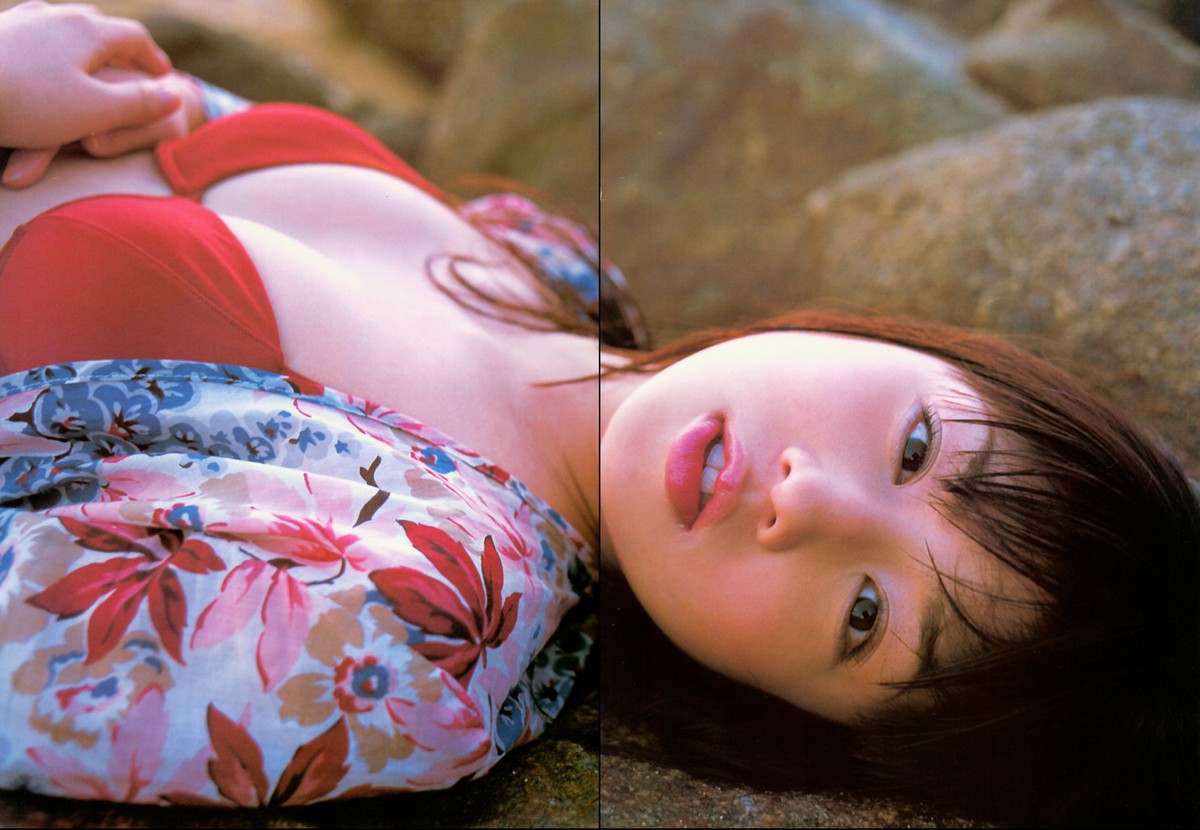 Photobook Yuko Ogura 小倉優子 YOUNG SUNDAY SPECIAL GRAPHIC VOL 3 0059 2573076439.jpg
