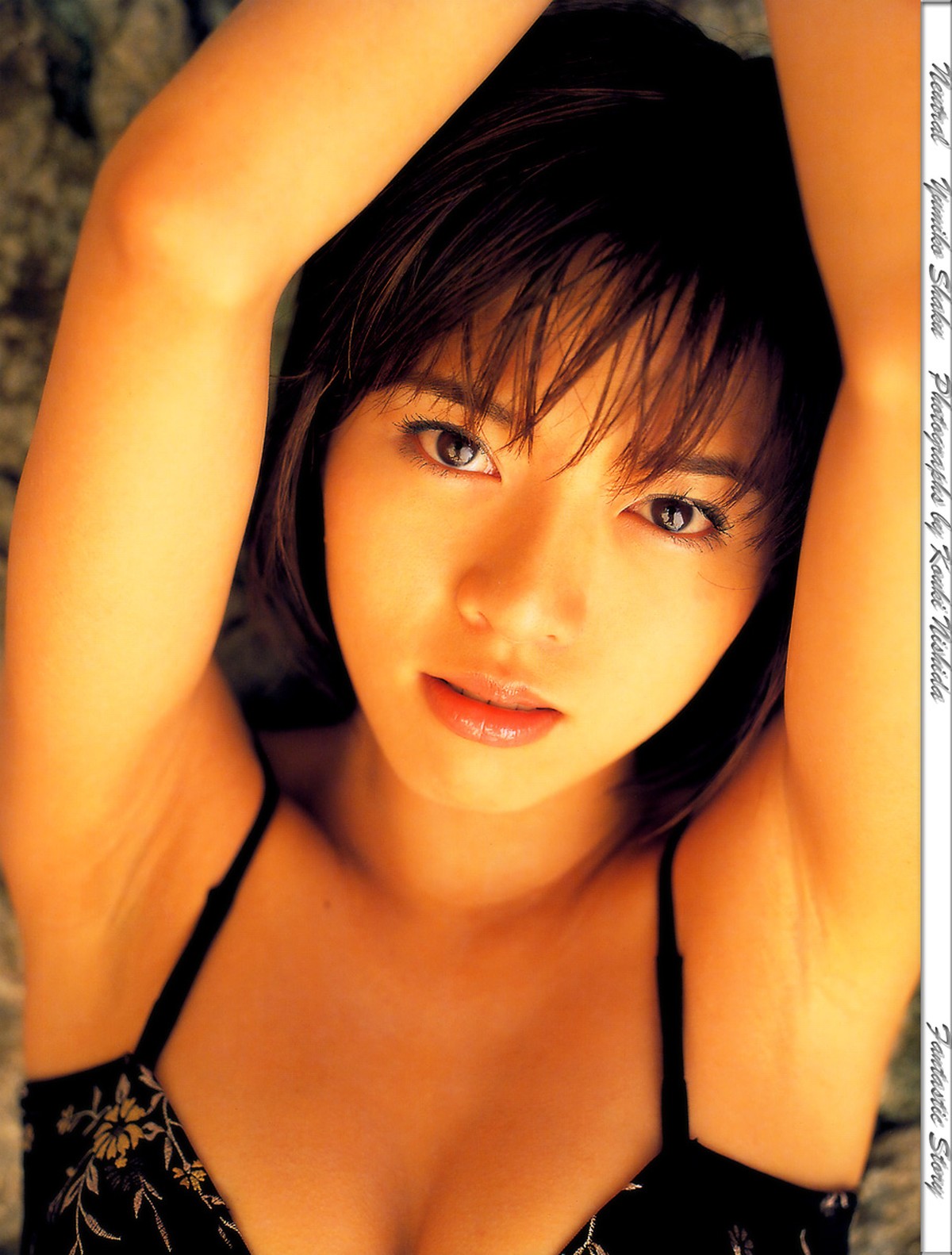 Photobook Yumiko Shaku 釈由美子 Neutral 0019 6000789540.jpg