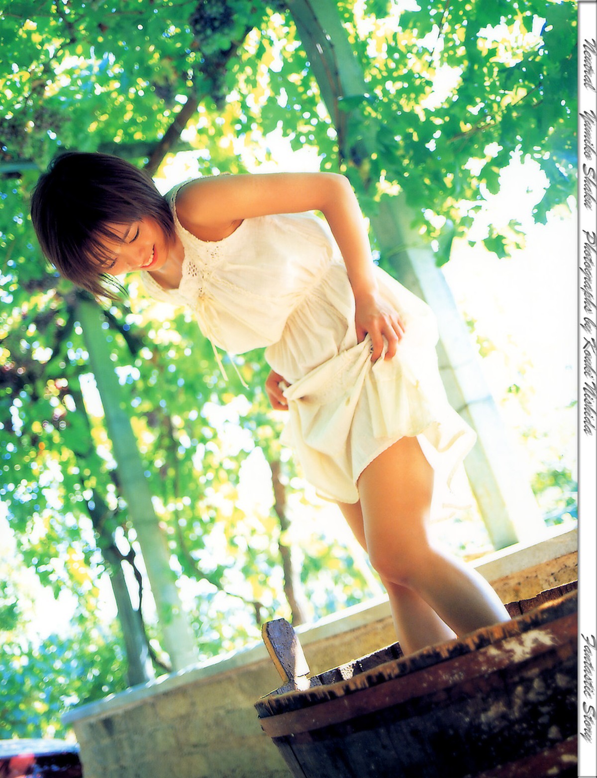 Photobook Yumiko Shaku 釈由美子 Neutral 0031 5588428229.jpg