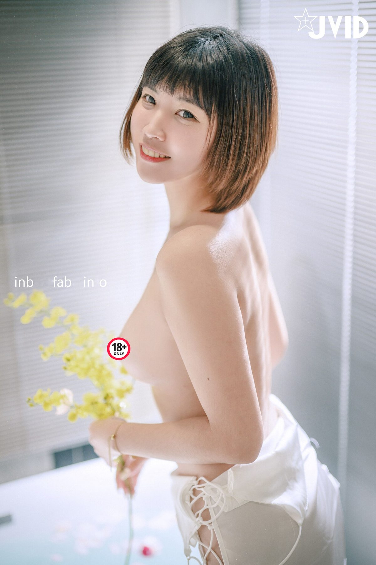 JVID LeLe x Guo Bao Bao 果寶寶 The Female President And The Little Secretary C 0030 2477213778.jpg