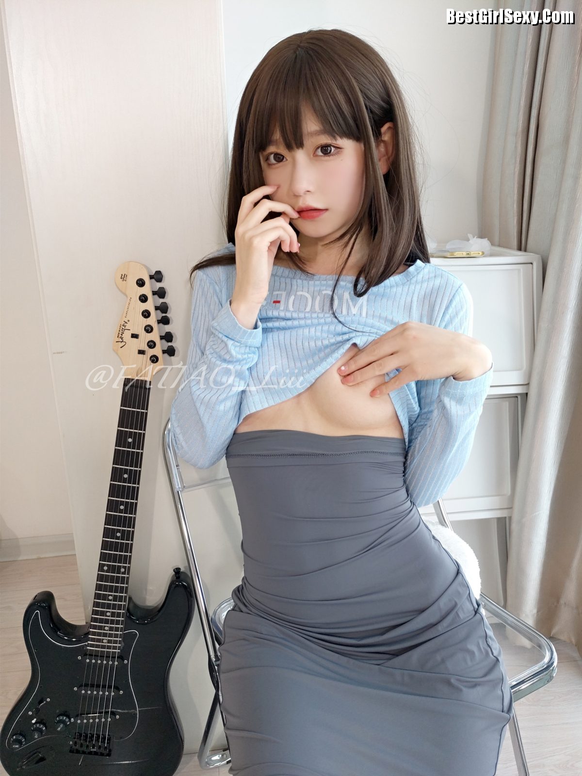 Coser@发条少女 迷之呆梨 自撮り写真 吉他妹妹 A 0010 5540849312.jpg