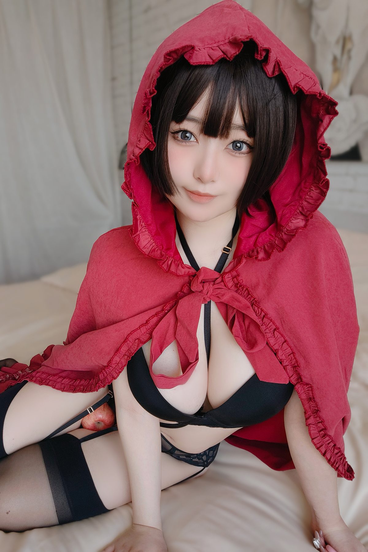 Coser@女主K – 小红帽和红苹果