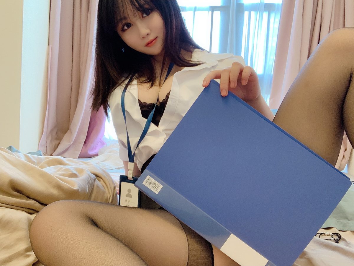 Coser@蜜桃少女是依酱呀 黑丝制服 0002 5974975356.jpg