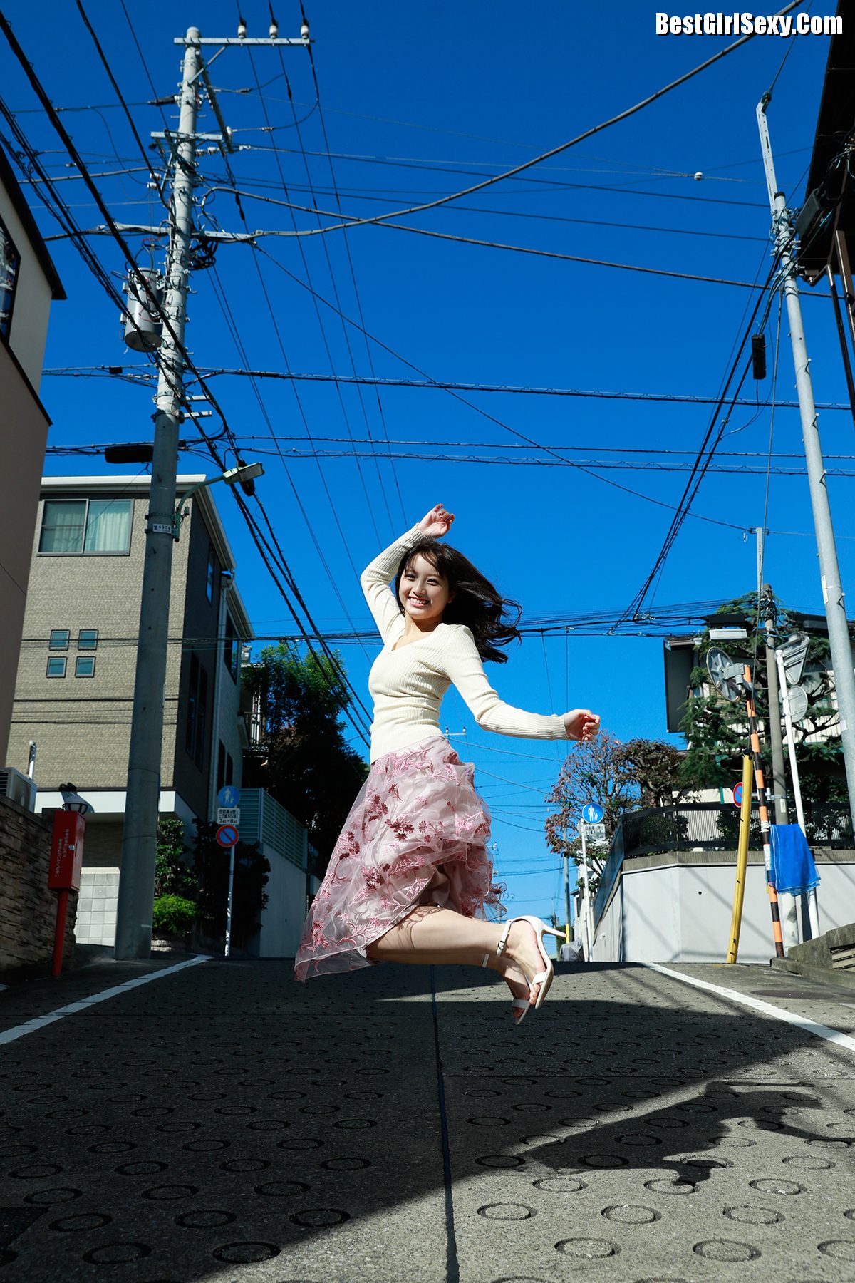 FLASH Owada Nana 大和田南那 When I Want To Stretch 0008 3326940423.jpg