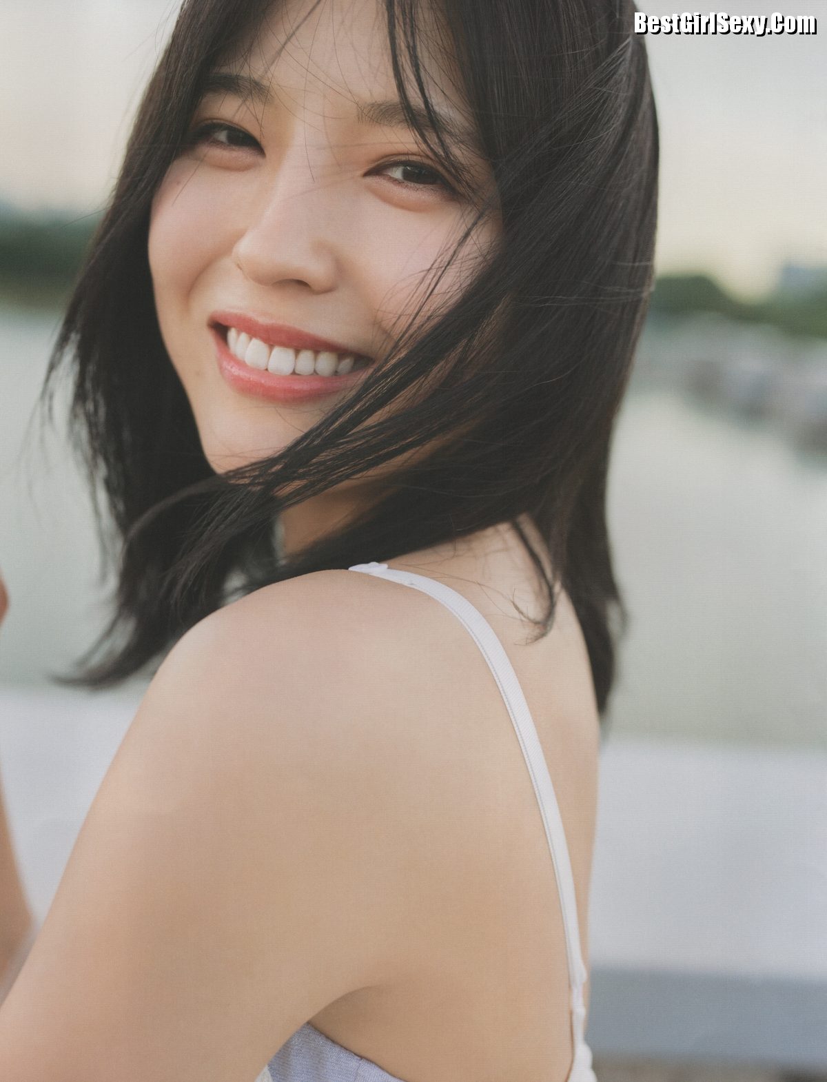 Graduation Commemorative Photobook Seira Hayakawa 早川聖来 See You Someday A 0039 4999780152.jpg