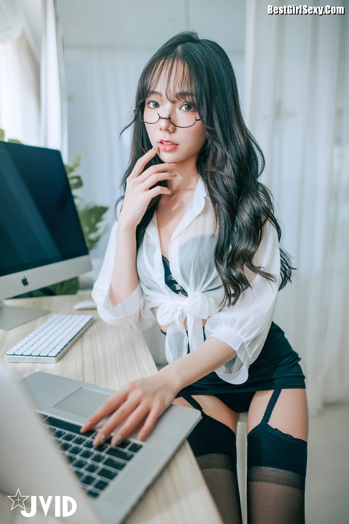 JVID Jiu Jiu 啾啾 Lustful Little Secretary A 0008 6146717937.jpg