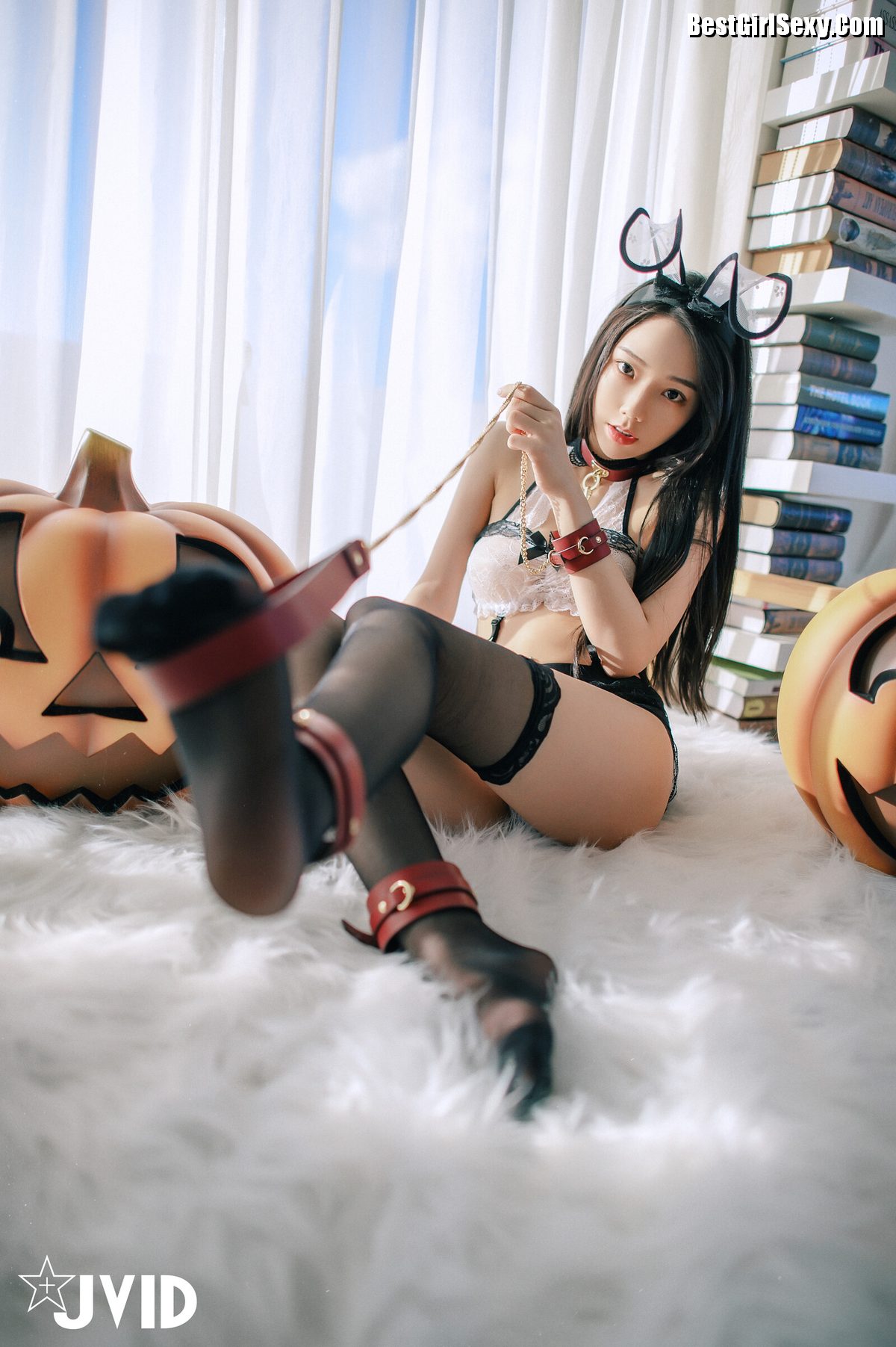 JVID Jiu Jiu 啾啾 School Girl Turns Into Devil Bunny B 0041 7286807827.jpg