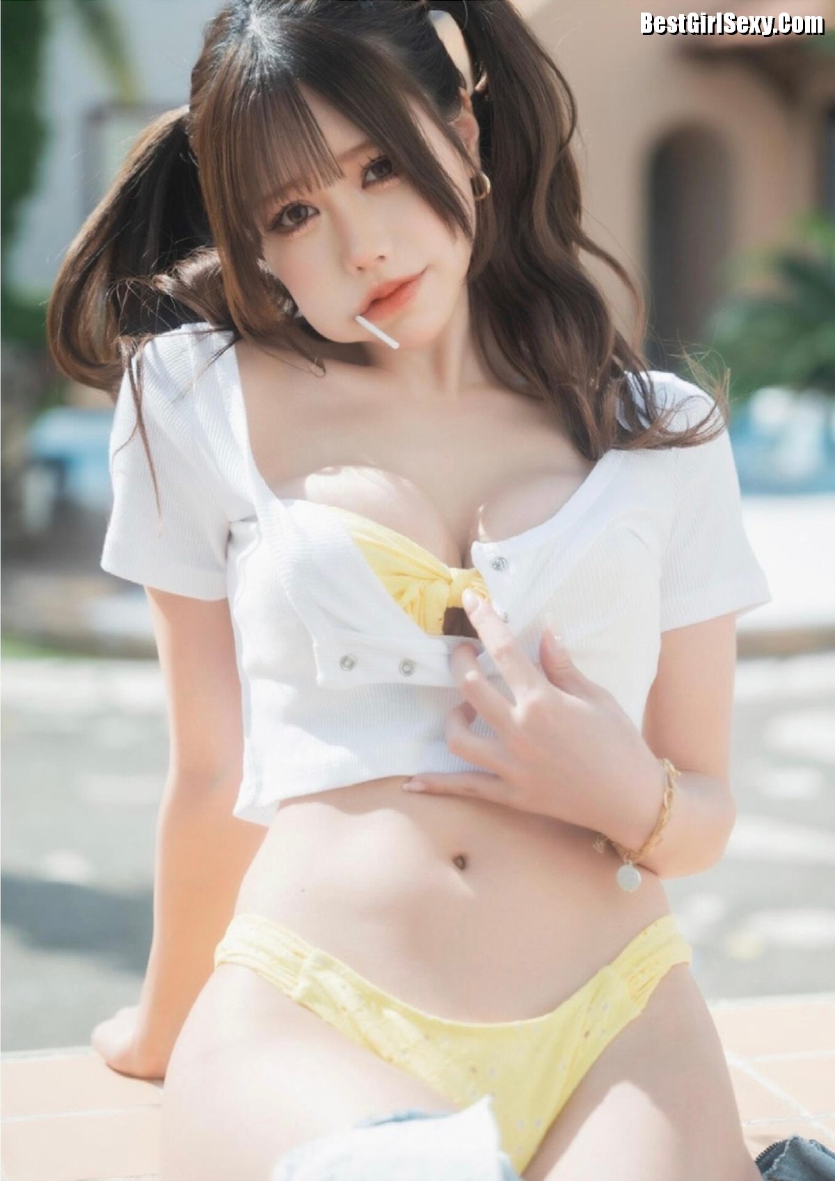 Mai Shirota 白田まい 1st e book The Venus B 0037 5204853597.jpg