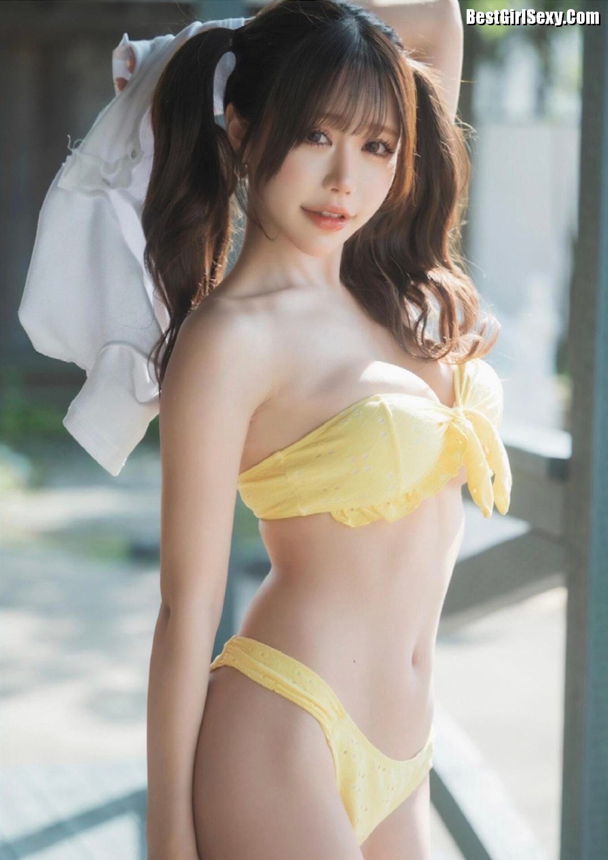 Mai Shirota 白田まい 1st e book The Venus B 0045 3292287918.jpg