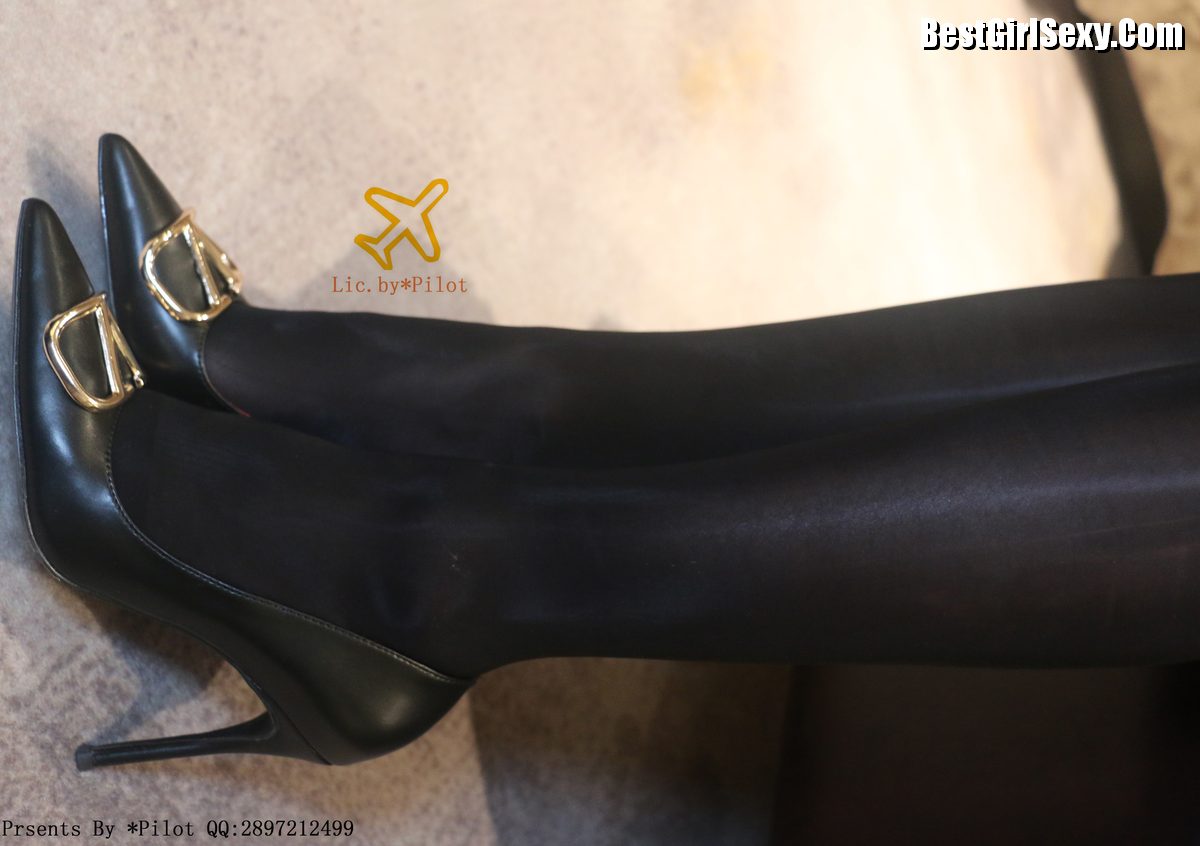 Pilot NO 005 Xiao Wen 小雯 Glossy Black Stockings 0025 8991266019.jpg