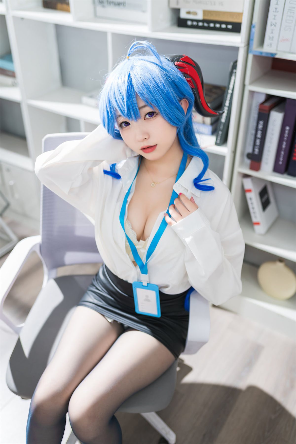 Coser@花铃 甘雨秘书OL 0035 6715518836.jpg