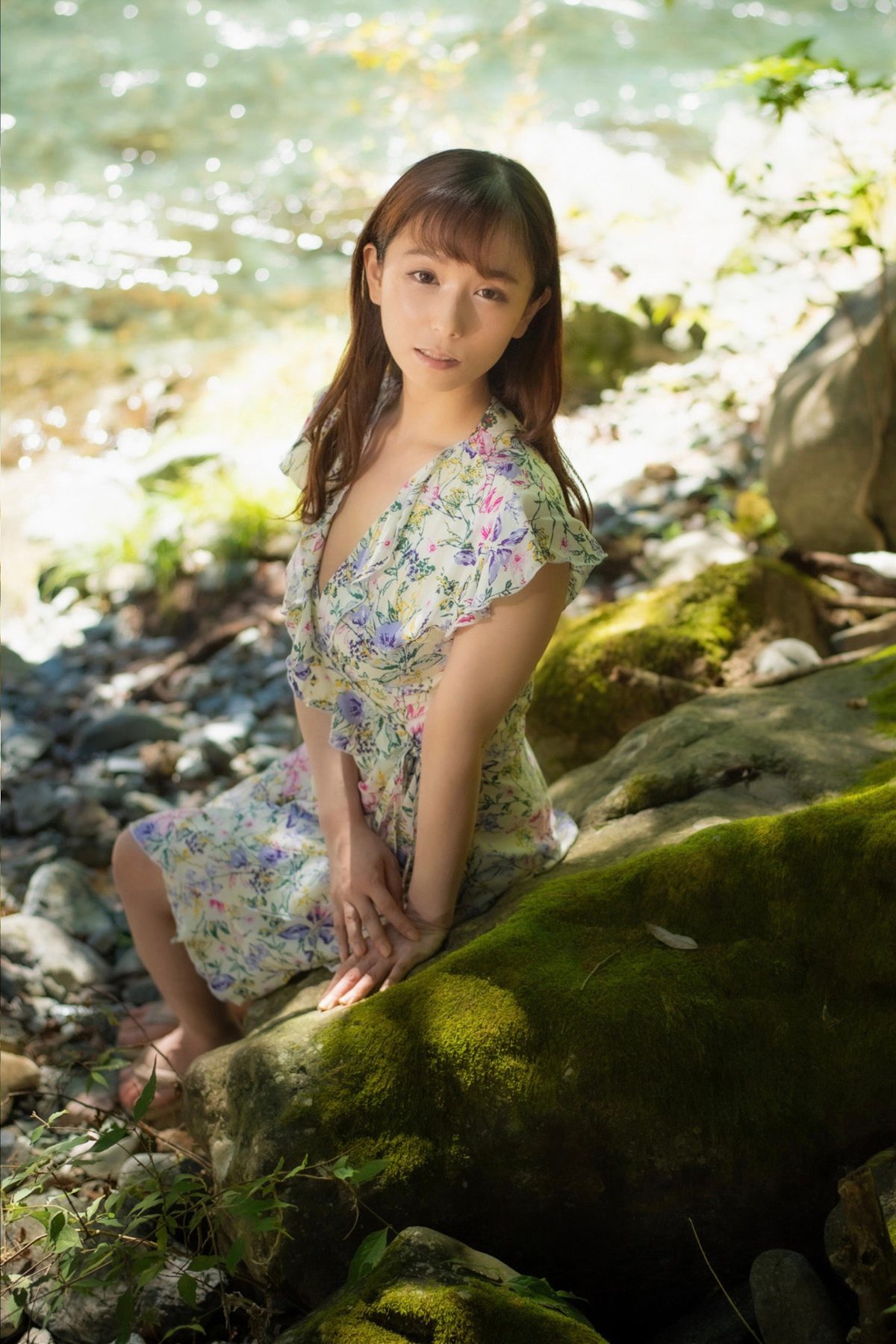 Gravure Photobook An Sasakura 笹倉杏 Do You Like Me 0002 7039045330.jpg