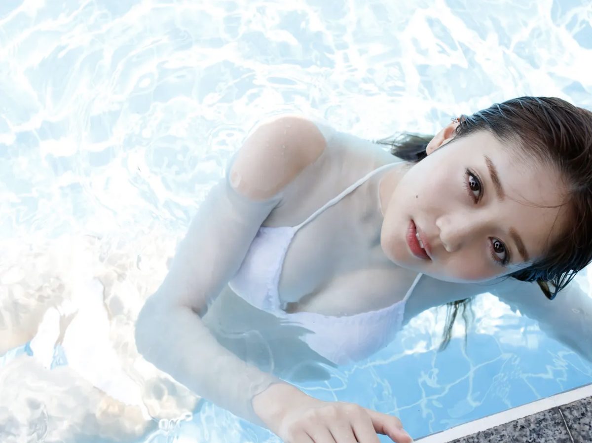 Nanaka Matsukawa 松川菜々花 Date In Heart throbbing Swimsuit 0041 6105323838.jpg