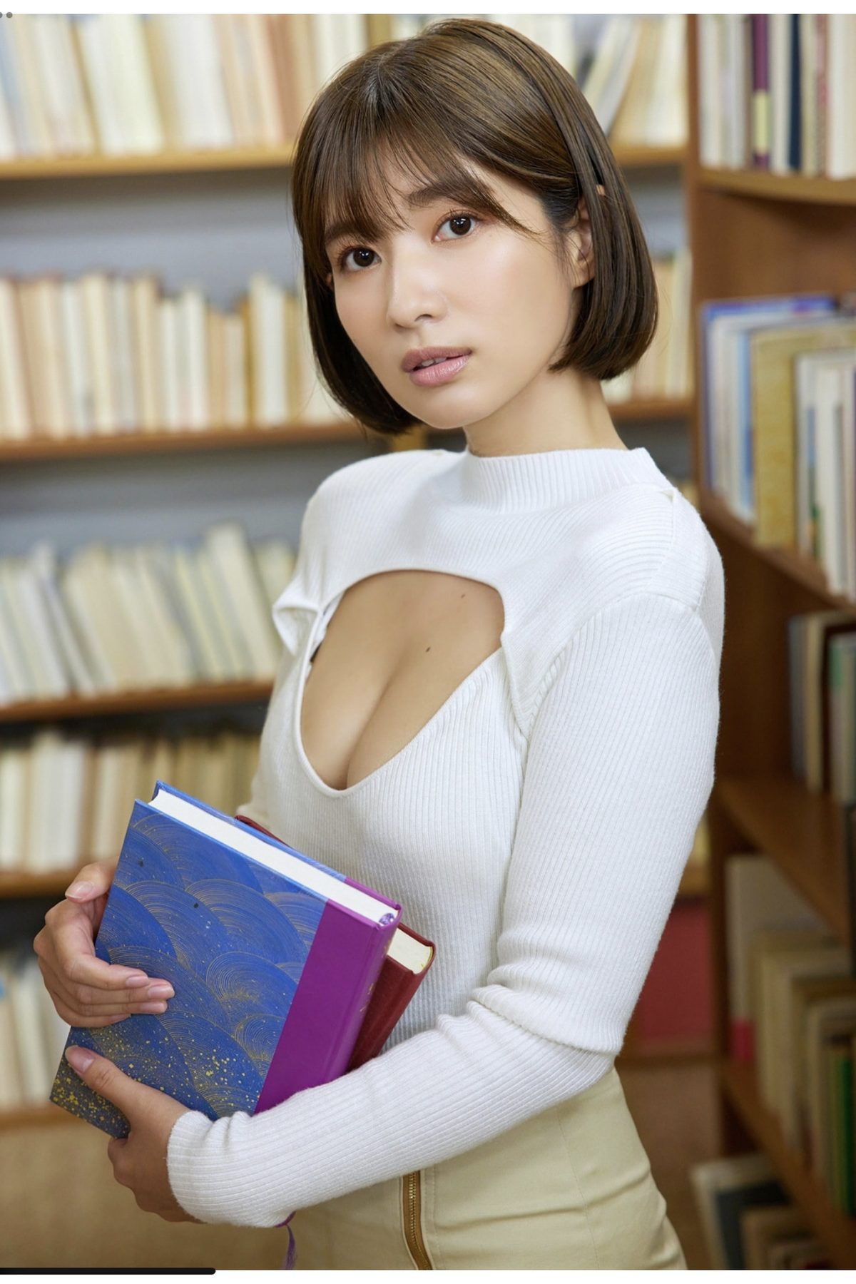 Mai Ishioka 石岡真衣 先生のこと好きになってくれた 0010 1912670947.jpg