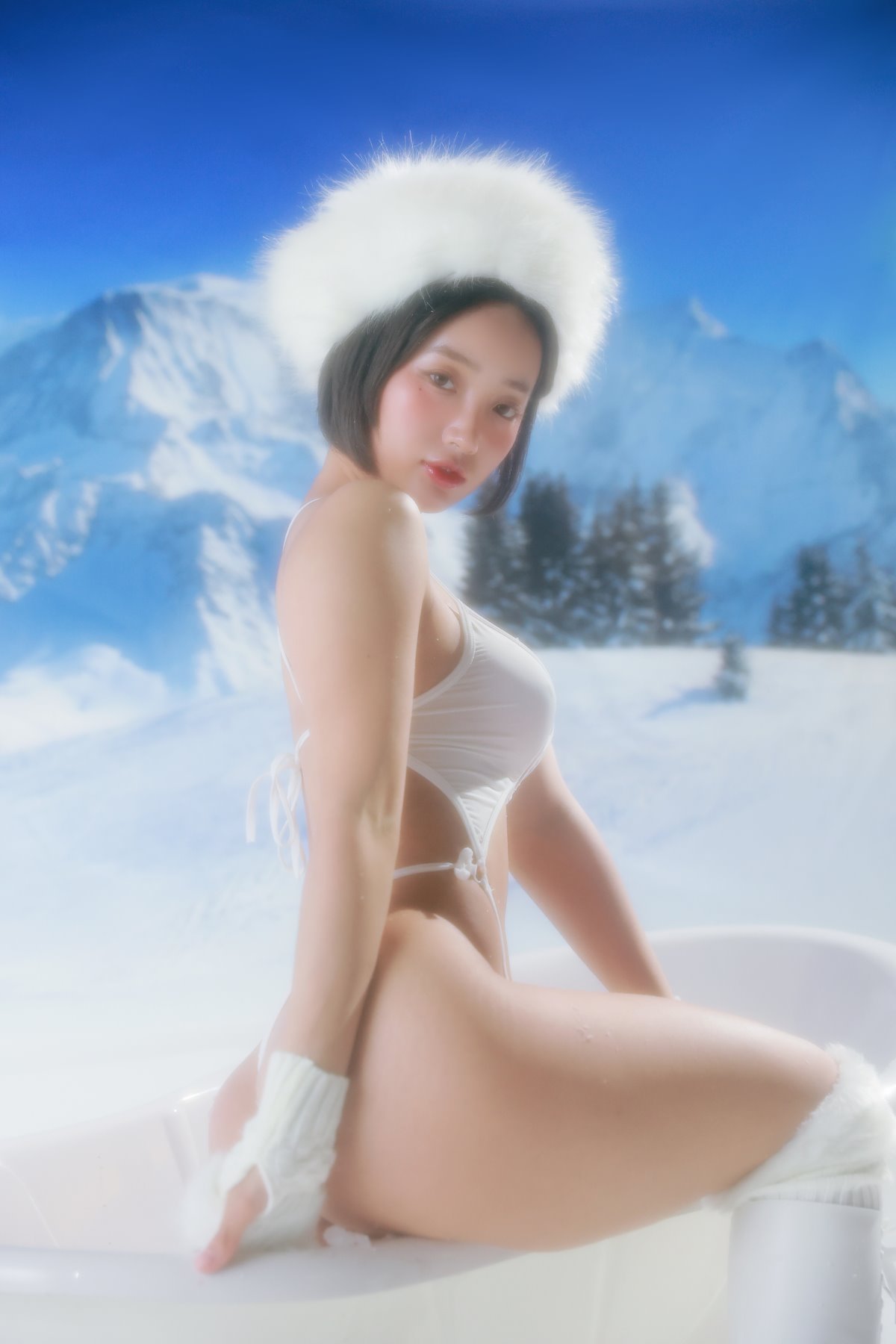 Pinkpie Booty Queen Vol 1 The Hot Body Of A Lost Girl In Snow Garden 0047 9141915674.jpg