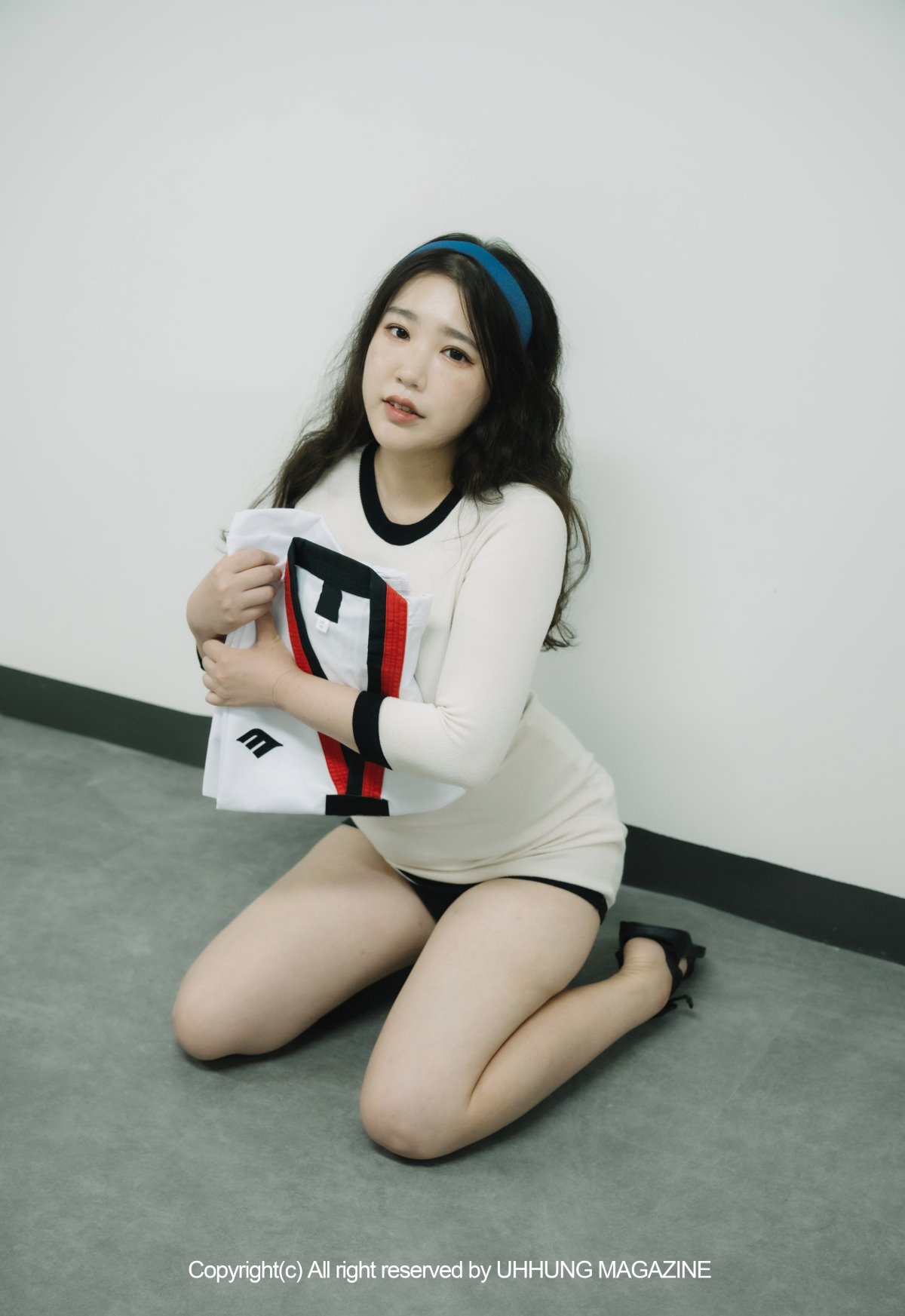 UHHUNG MAGAZINE Jenn Vol 1 Taekwondo Part1 0006 9845850551.jpg